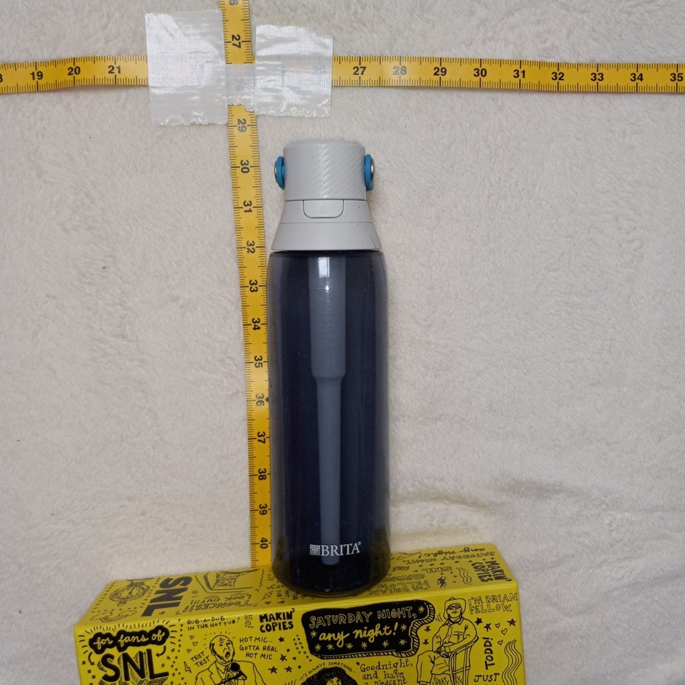 BRITA Plastic Filter WATER BOTTLE 26 oz SEA GLASS Hard-Sided BB10 & FILTER BB06